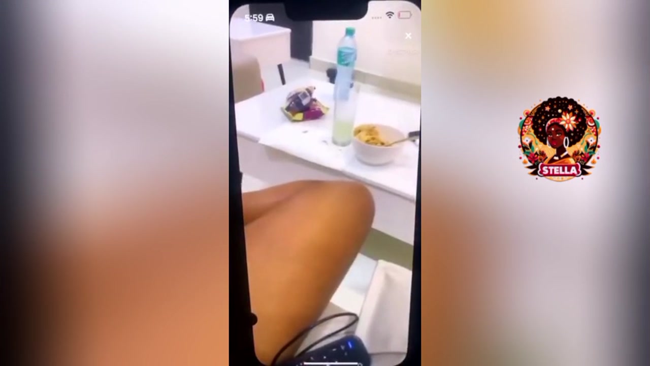 Part 2: Nigerian babe caught by boyfriend showing pussy on live video preview image