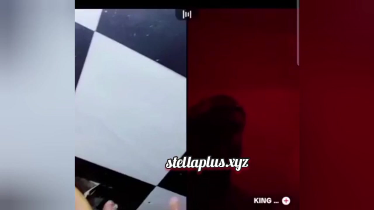 Tiktoker masturbating and squirting on KOVO live stream video